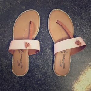 Seven7 slip-on sandals